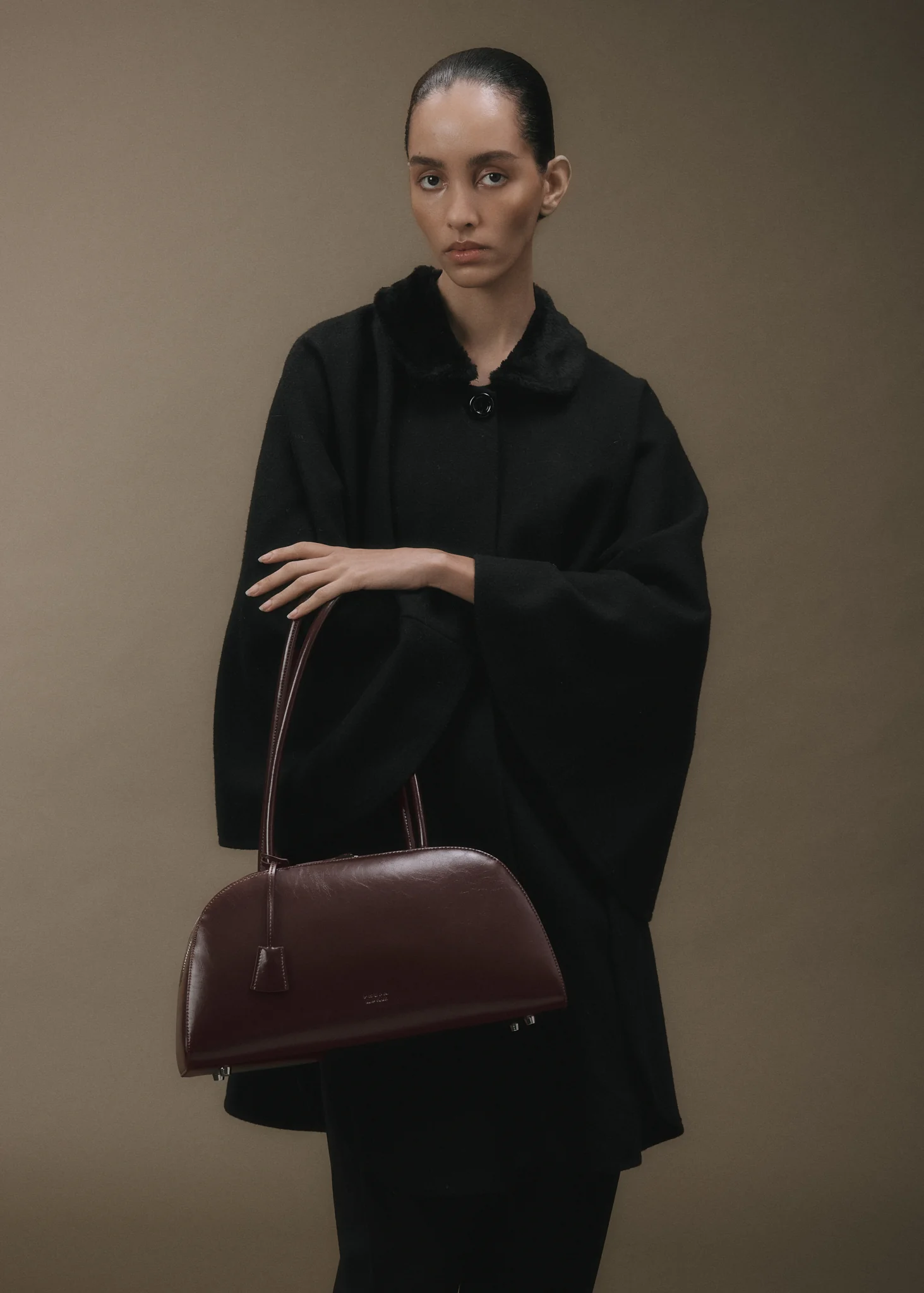 Alma Bag Raisin Gloss - Image 5