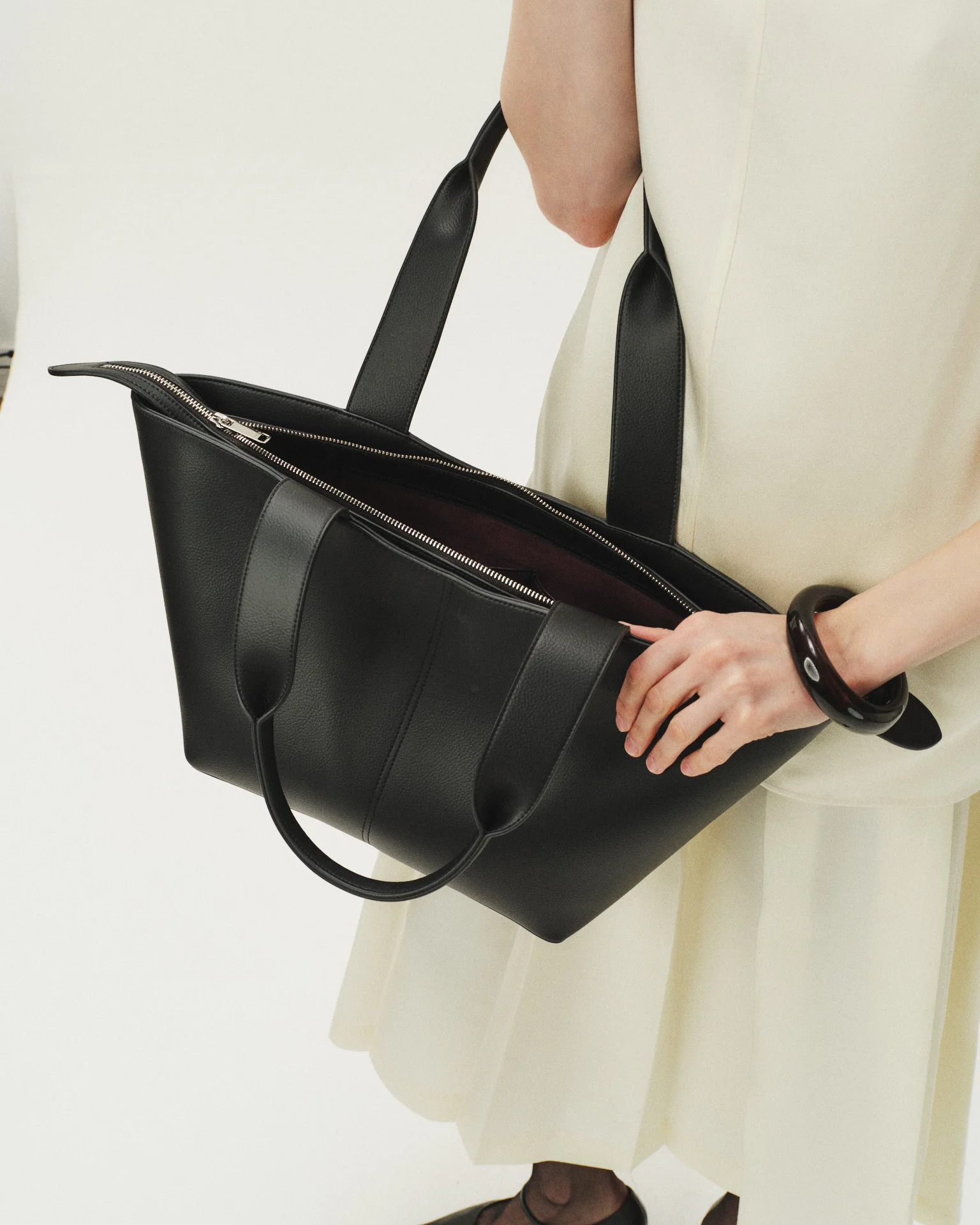 Bleecker Tote Black - Image 6