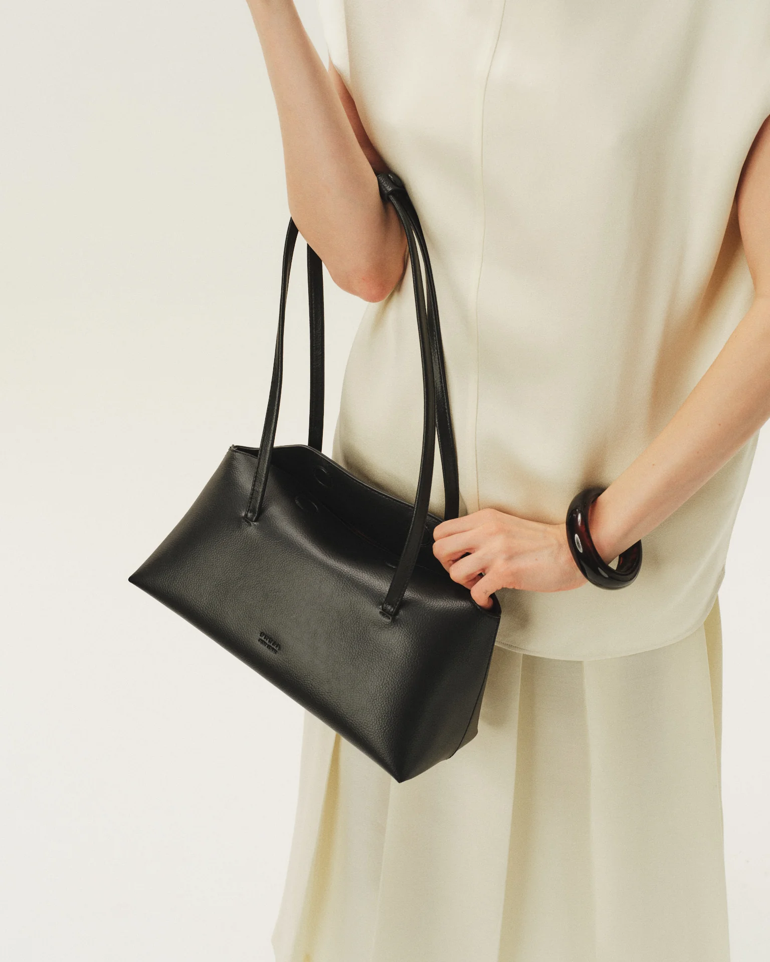 Chrystie Bag Black - Image 7