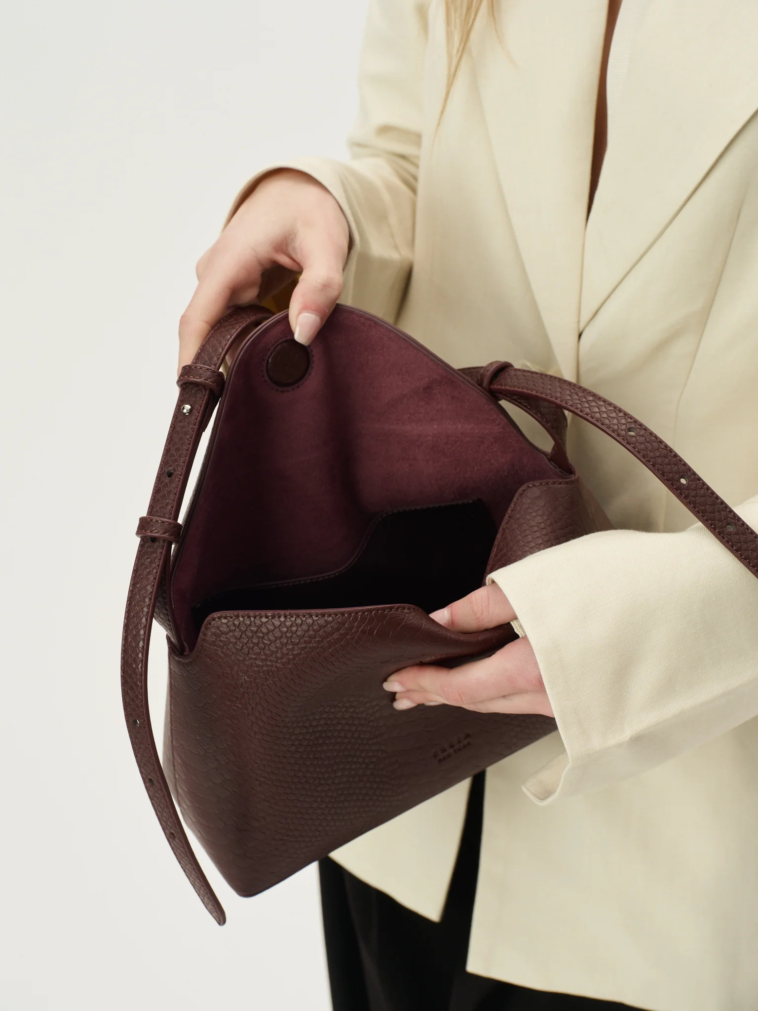 Hudson Bag Berry Croc - Image 5