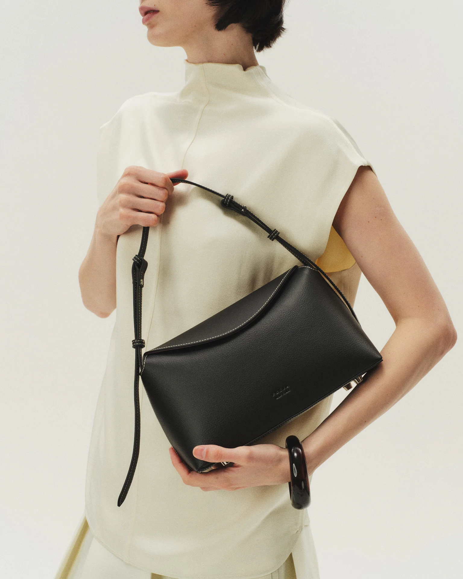Hudson Bag Black - Image 8