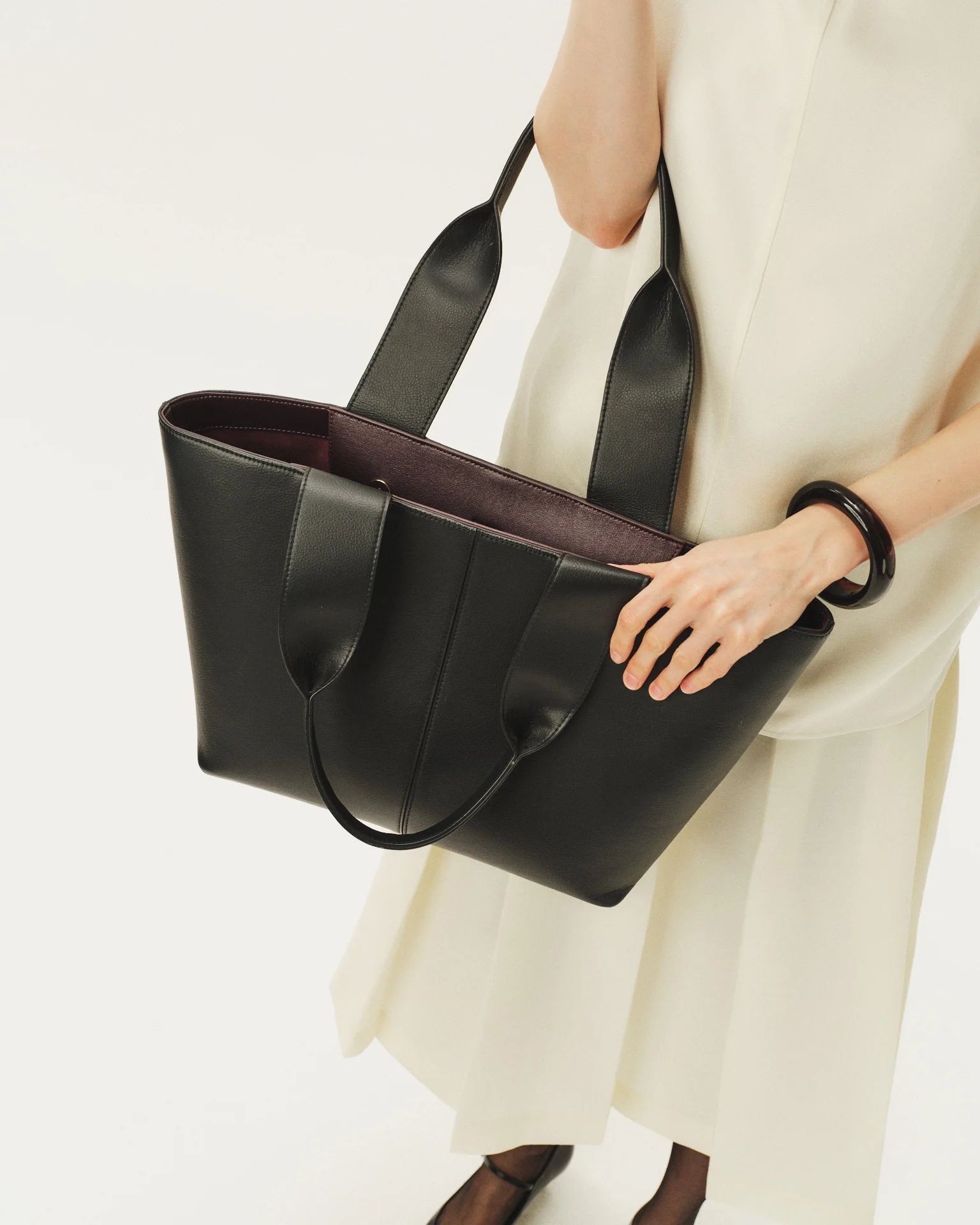 Lafayette Tote Black - Image 6