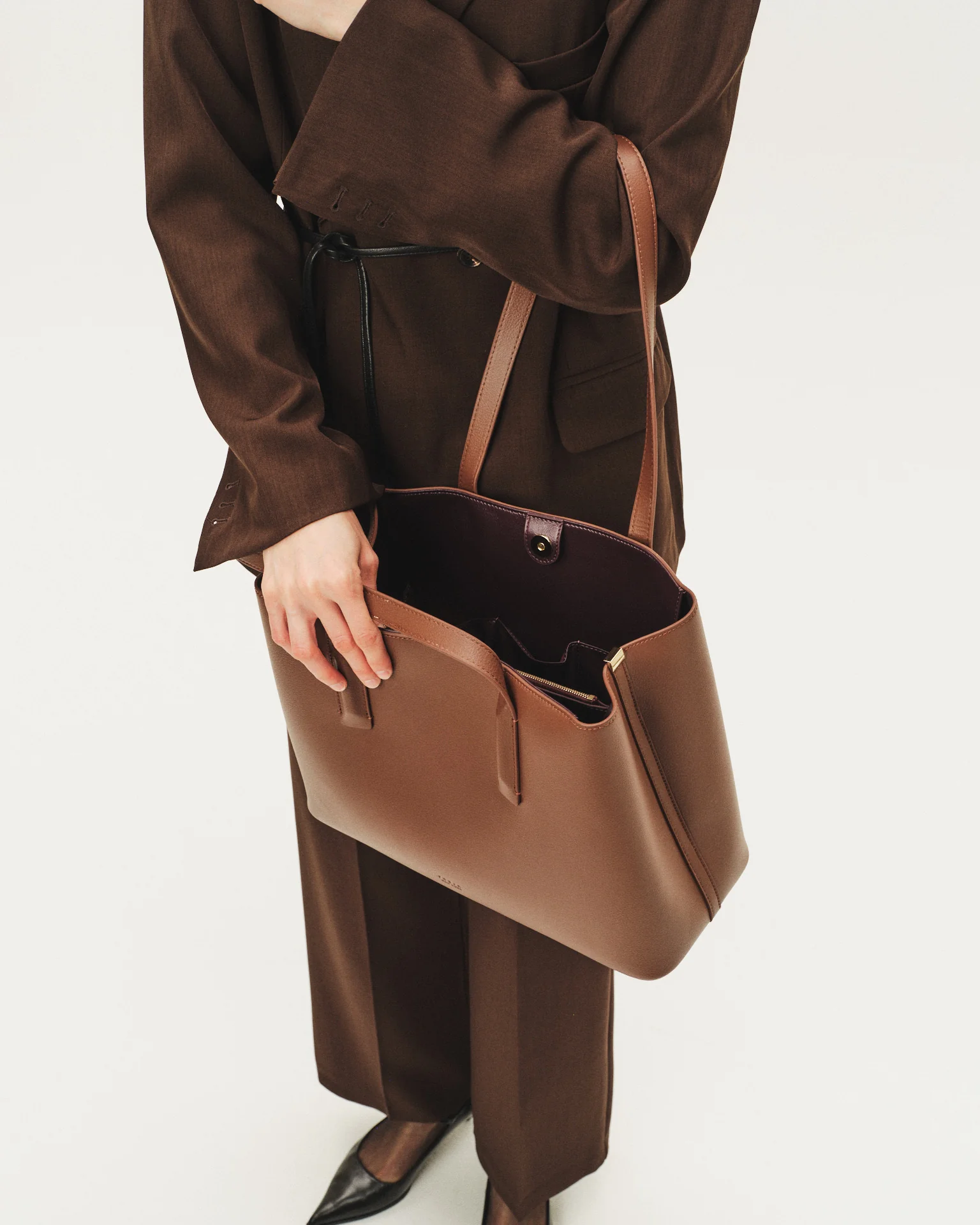 Linnea Tote Pecan - Image 7