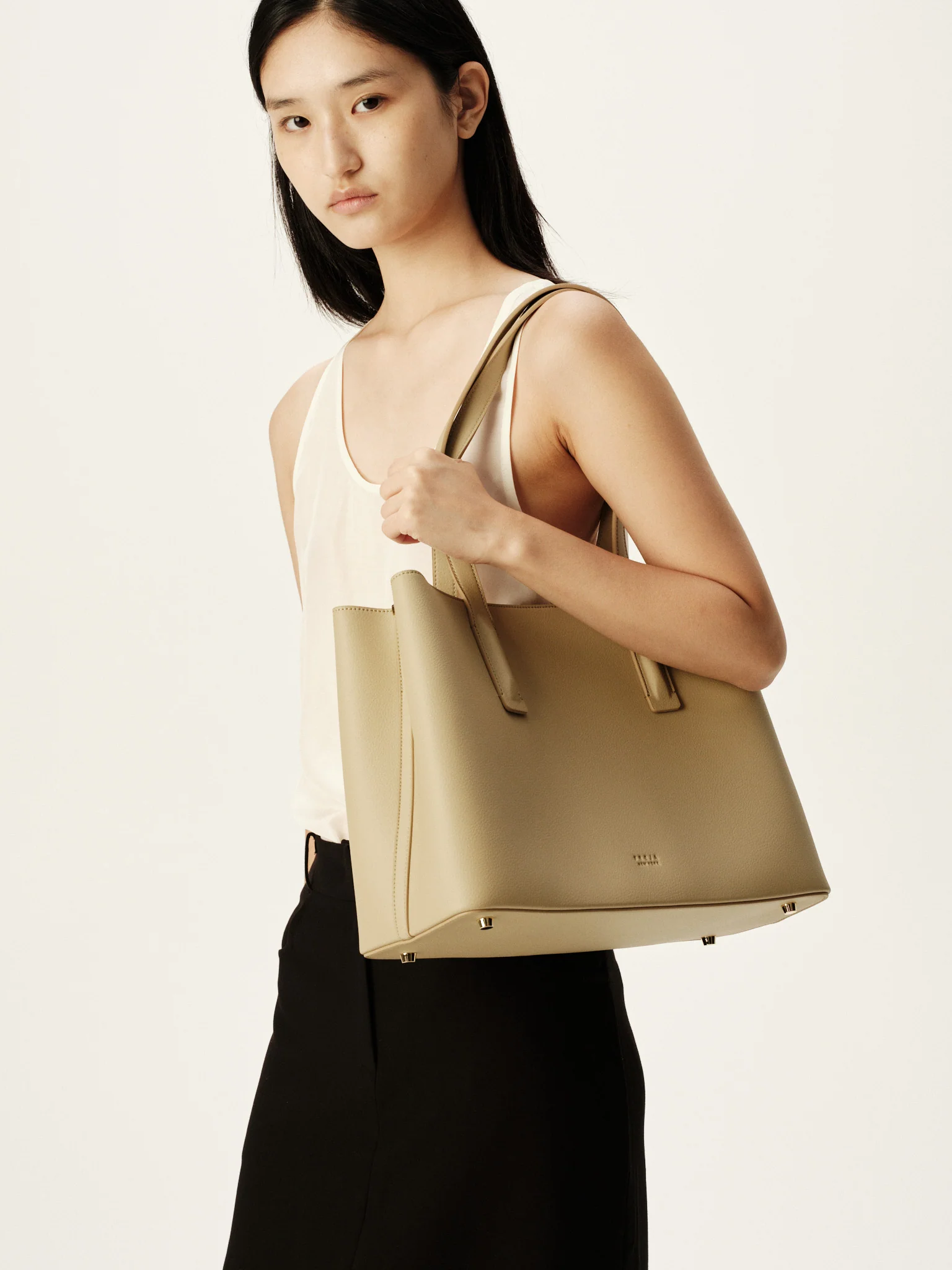 Linnea Tote Sand - Image 6