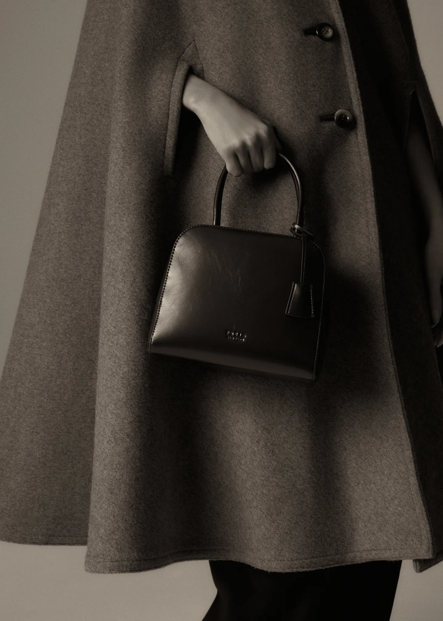 Miro Bag Black Gloss - Image 5