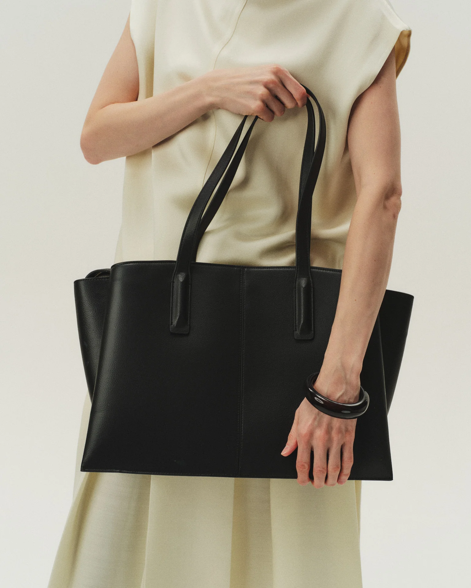 Paloma Tote Black - Image 5