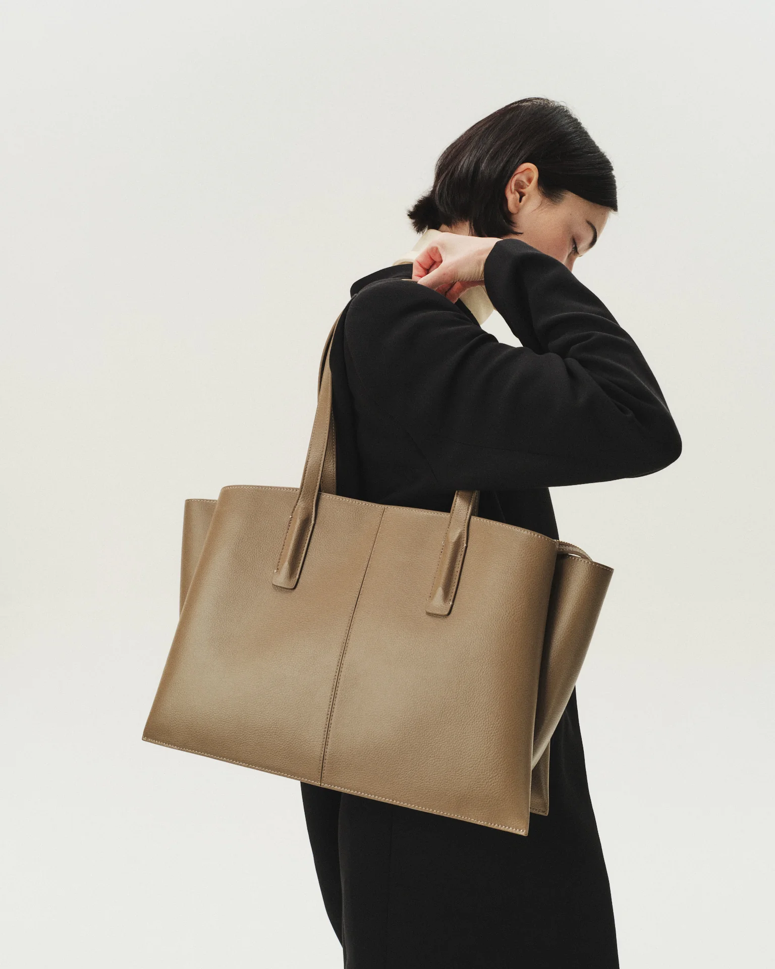 Paloma Tote Taupe - Image 5