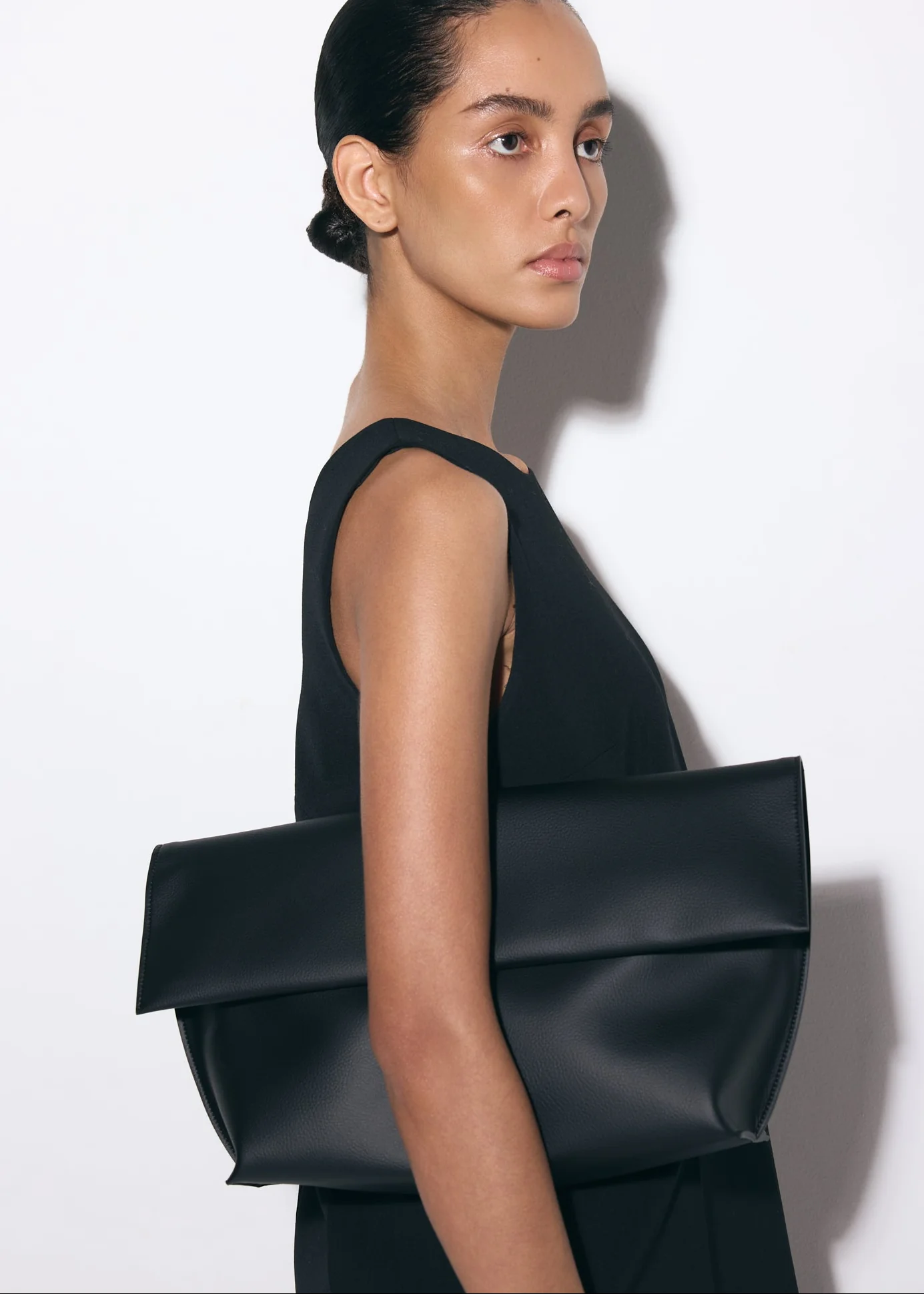 Seamed Clutch Black - Image 5