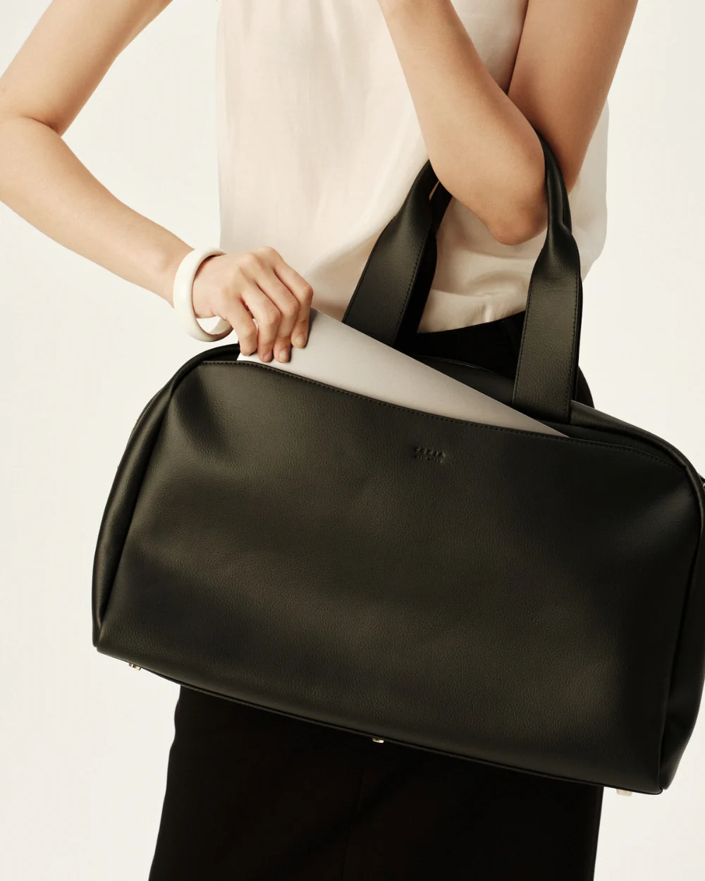 Weekender Bag Black - Image 7