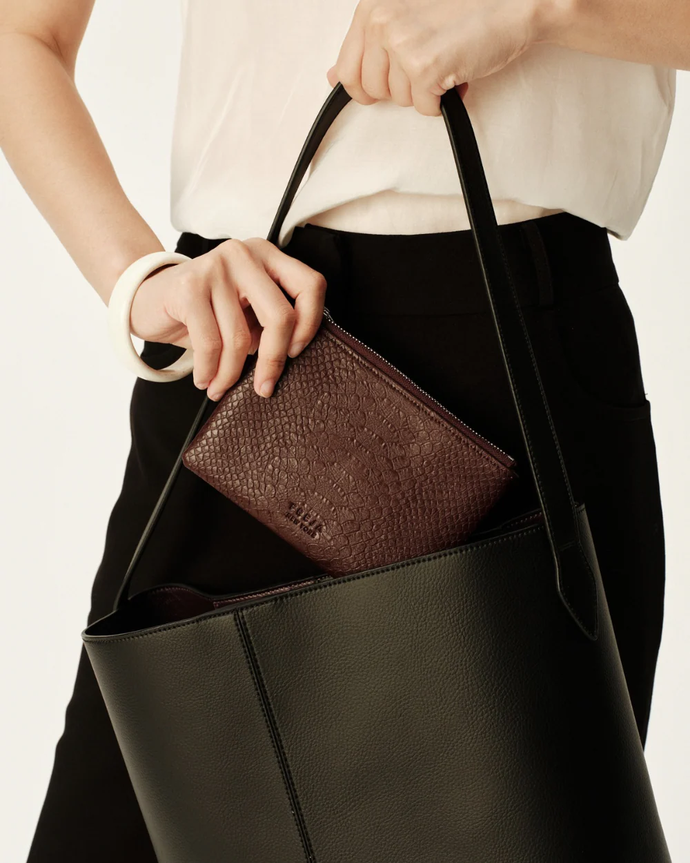 Zip Pouch 8 Berry Croc - Image 4